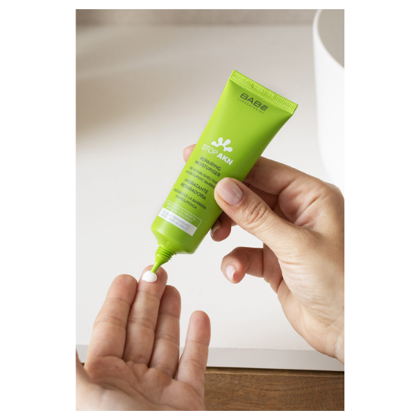 Babé Stop AKN Hidratante Reparador